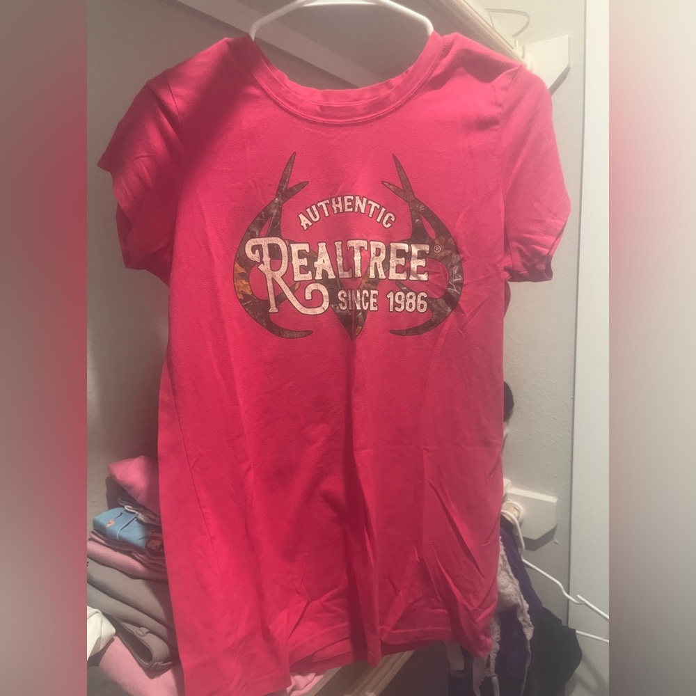 Authentic Realtree 1996 Pink Graphic T-Shirt